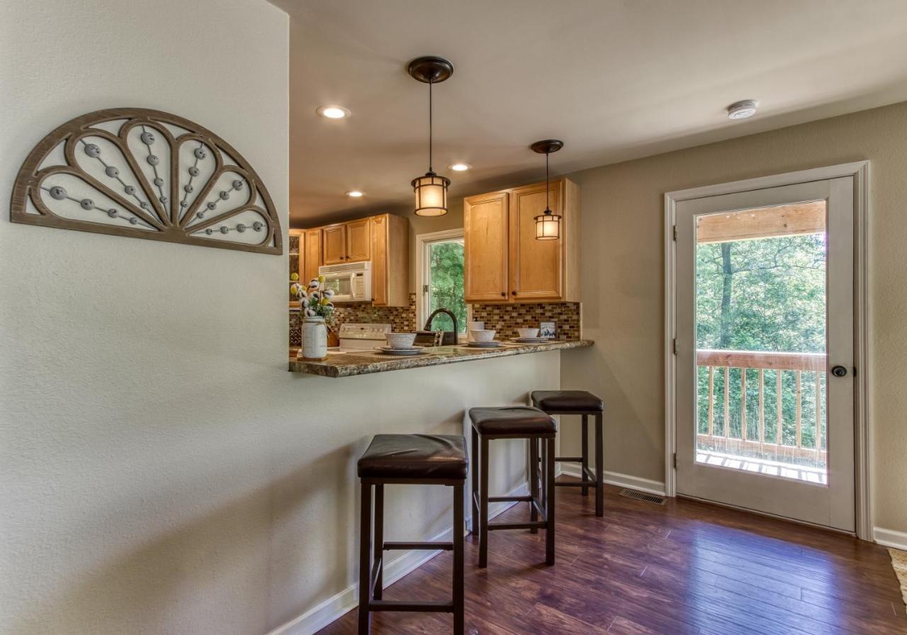 Memorable "Deer & Doe" By Honeybearcabins 4Br 3Ba, Mountain View Deck, Farmhouse Decor, Fireplace, 3 Acres Sevierville Zewnętrze zdjęcie