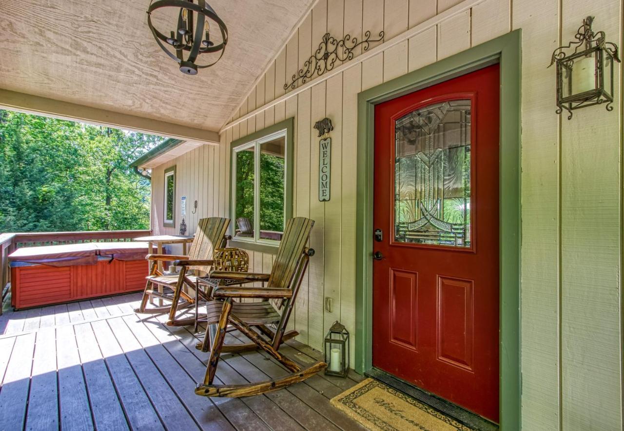 Memorable "Deer & Doe" By Honeybearcabins 4Br 3Ba, Mountain View Deck, Farmhouse Decor, Fireplace, 3 Acres Sevierville Zewnętrze zdjęcie
